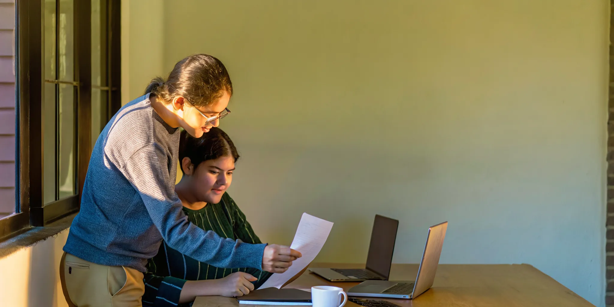 College Essay Tutor: How to Stand Out in Admissions