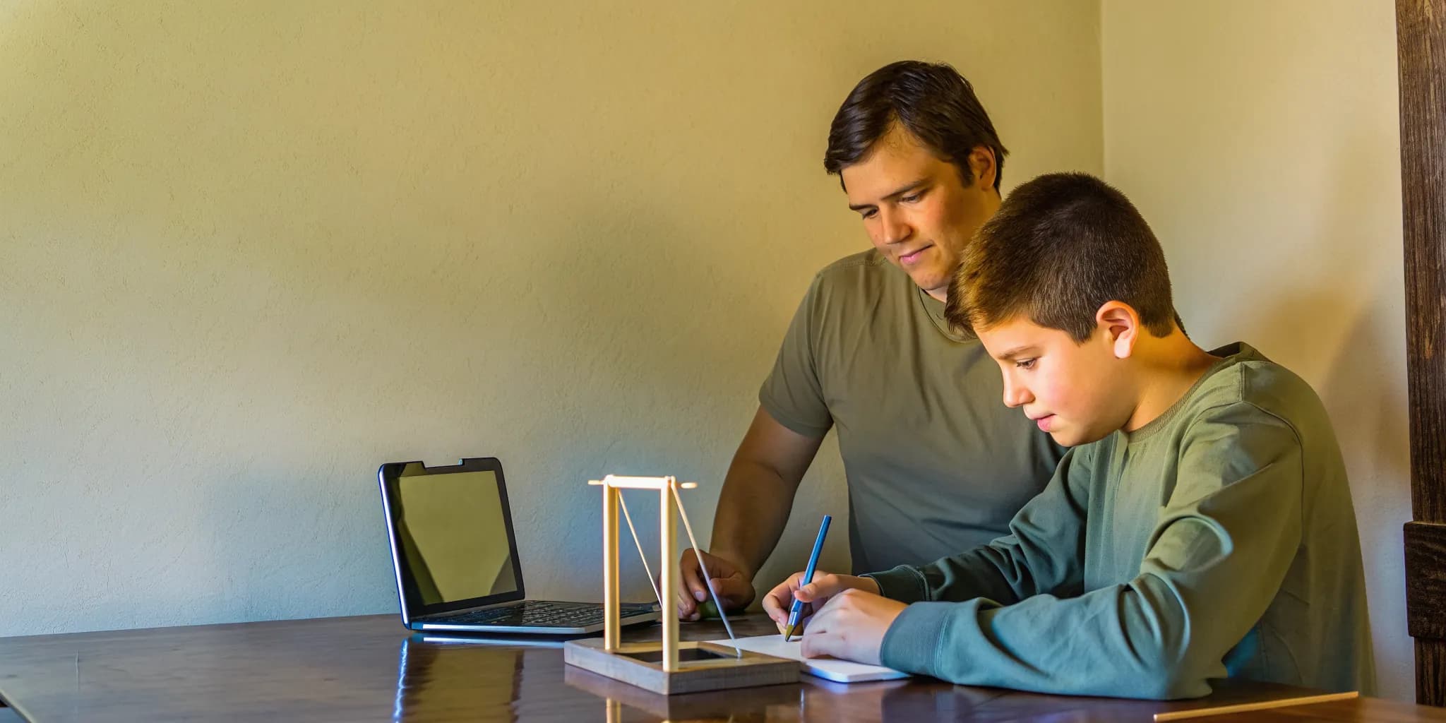 Physics Tutor Guide: From Newton to Quantum and Modern